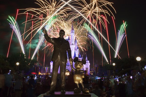 RT @xeni: Disney’s prized theme-park no-fly zone m…