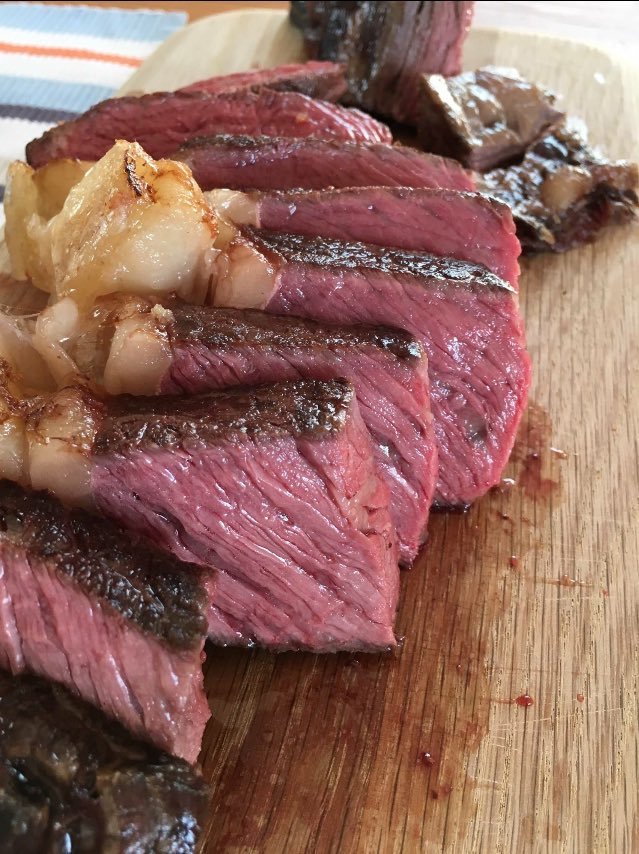 RT @ItsFoodPorn: Dry Aged T-Bone Steak https://t.c…