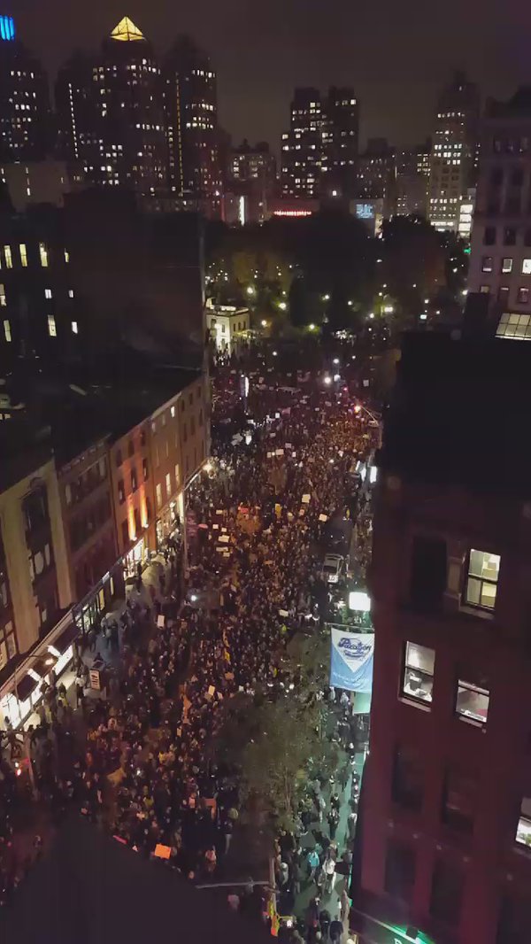 RT @sw_inku: Standing on my roof top watching NY s…