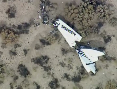 RT @BoingBoing: Virgin Galactic test flight crashe…