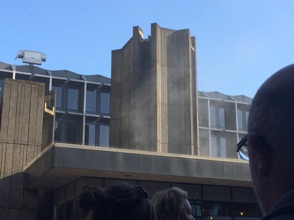 RT @julesmattsson: Eep MT @Pezzlar: Smoke bellowin…