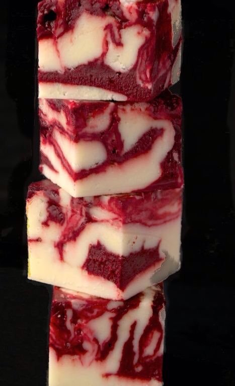 RT @ItsFoodPorn: Red Velvet White Chocolate Swirl…